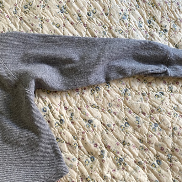 NWT Aritzia Wilfred Free Mavis Long Sleeve Henley Top Gray XXS - Picture 7 of 8